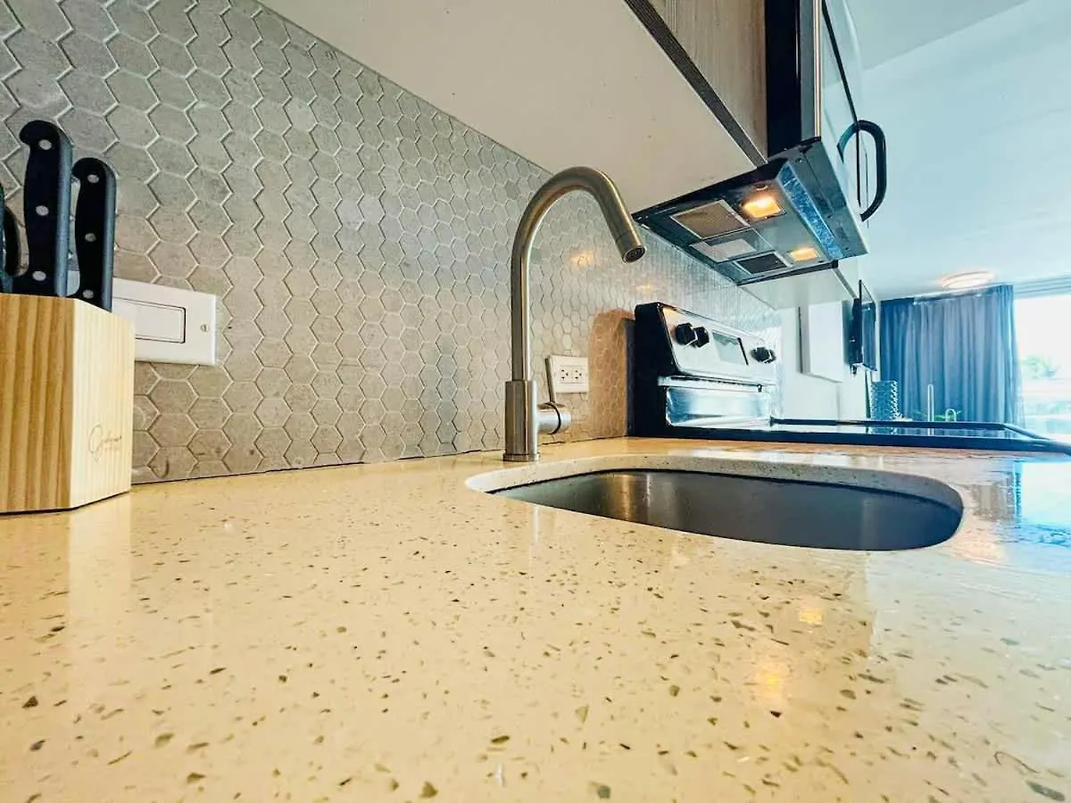 Esj Studio With Beach Access San Juan Apartment